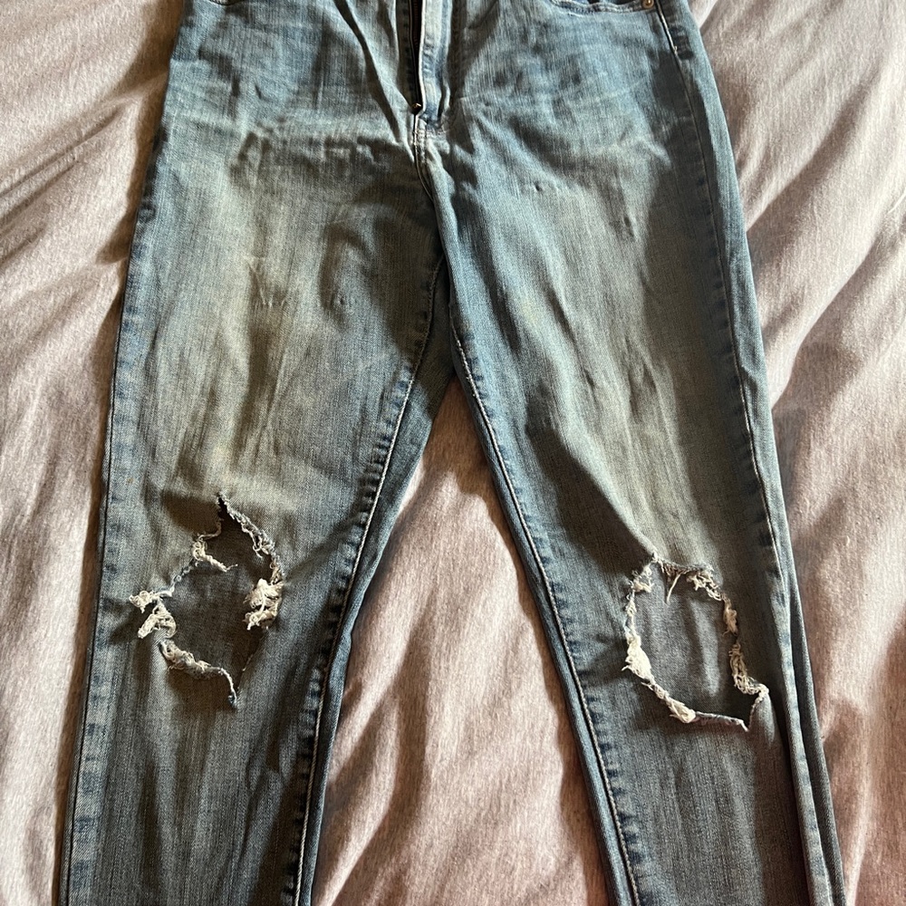 Levi's High Rise Blue Distressed Jeans